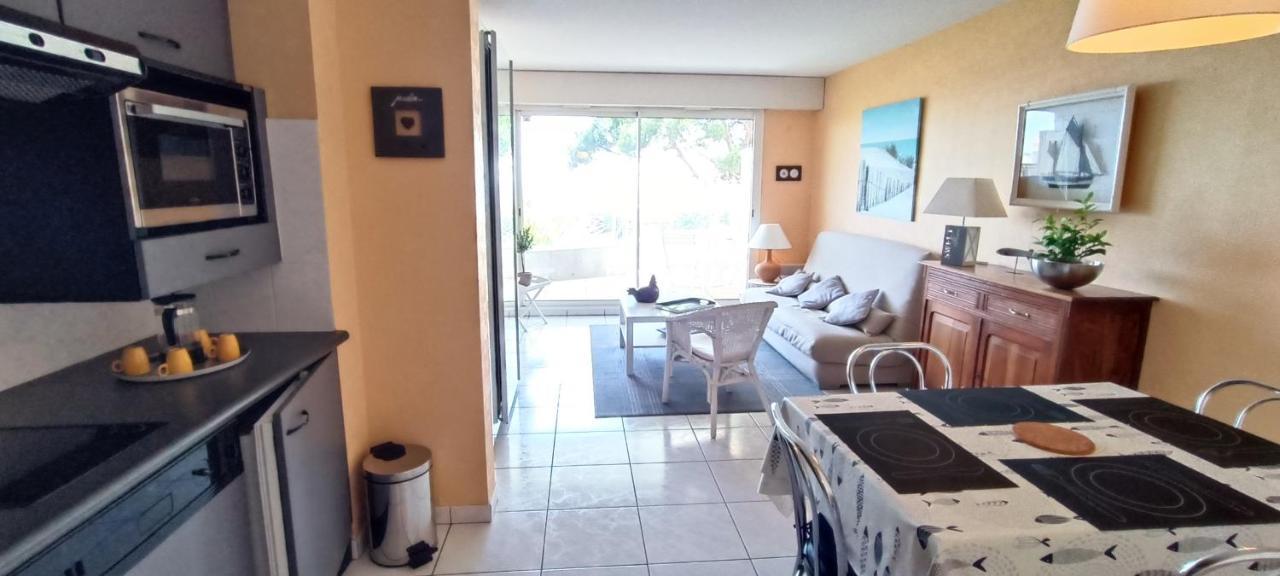 Ancora- Appartement Vue Mer Et Place De Parking เลส์ซาบล์-โดล็อนน์ ภายนอก รูปภาพ