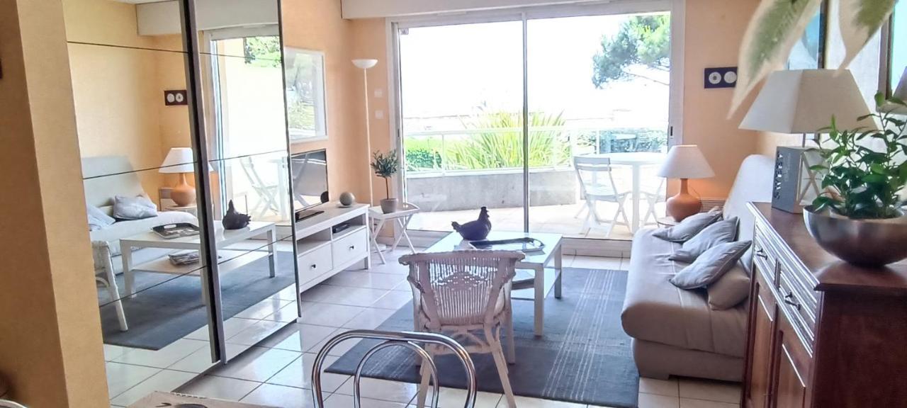 Ancora- Appartement Vue Mer Et Place De Parking เลส์ซาบล์-โดล็อนน์ ภายนอก รูปภาพ